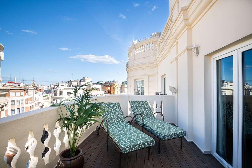 Melia Plaza Hotel 4*